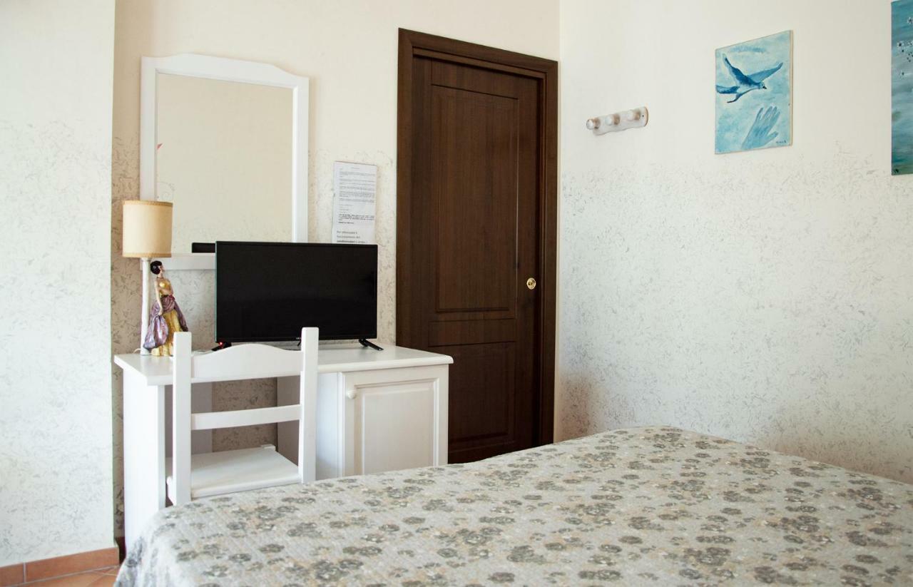 Agriturismo Terra Di Elea Azienda Agricola Di Raimondo Michela Ascea Bagian luar foto